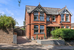 98 Old Road, Bromyard, Herefordshire HR7 4AT