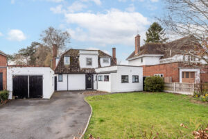 Hill View Road, Hanbury Park, Worcester, WR2