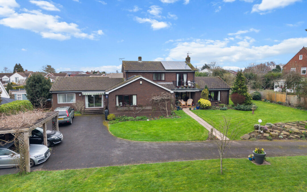 #WelcomeHome to: The Firs, Sailors Bank, Lower Broadheath, Worcester, WR2